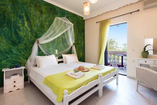 arillasapartmentssmallforbooking-4238