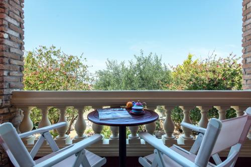 arillasapartmentssmallforbooking-4251