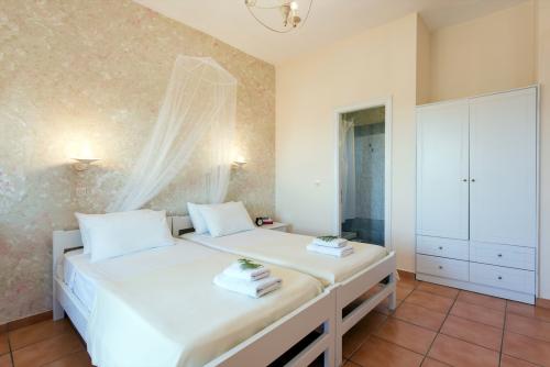 arillasapartmentssmallforbooking-4320